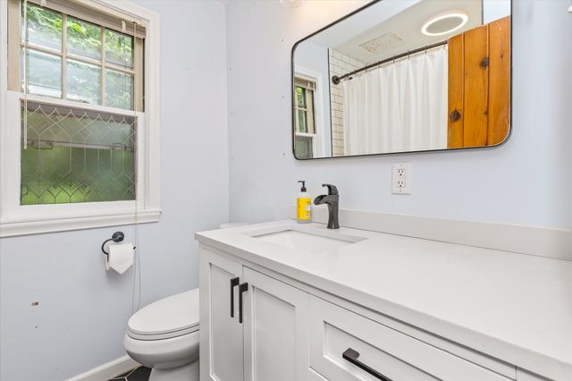 960 NE 52nd Avenue, Des Moines, IA 50313