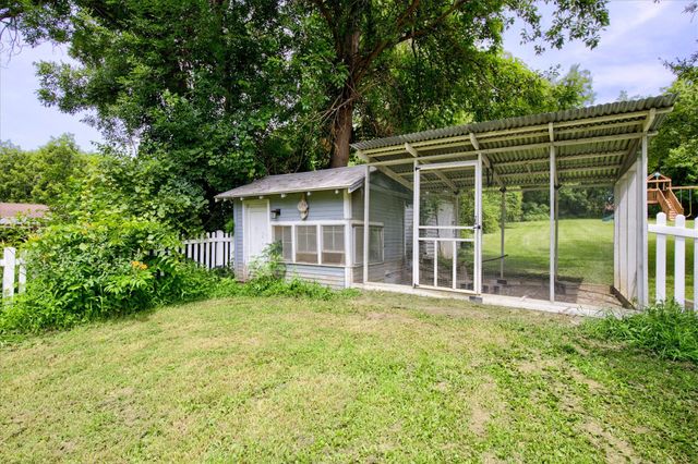 960 NE 52nd Avenue, Des Moines, IA 50313