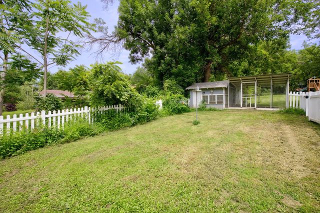 960 NE 52nd Avenue, Des Moines, IA 50313