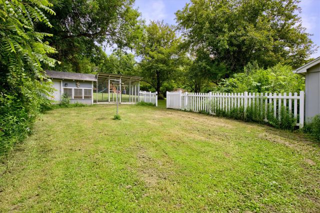 960 NE 52nd Avenue, Des Moines, IA 50313
