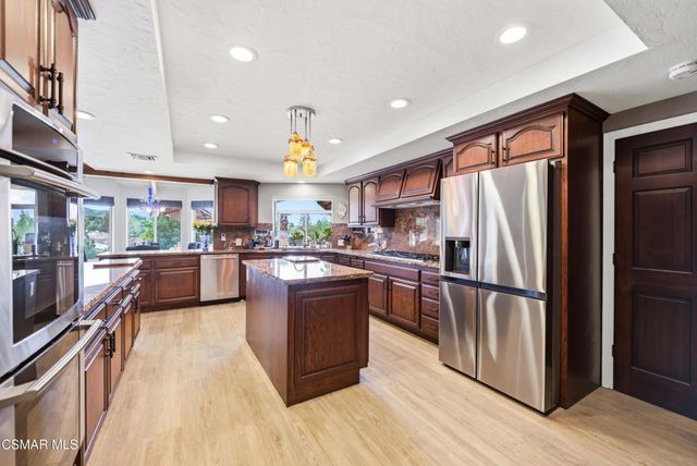 206 Rangely Court, Simi Valley, CA 93065