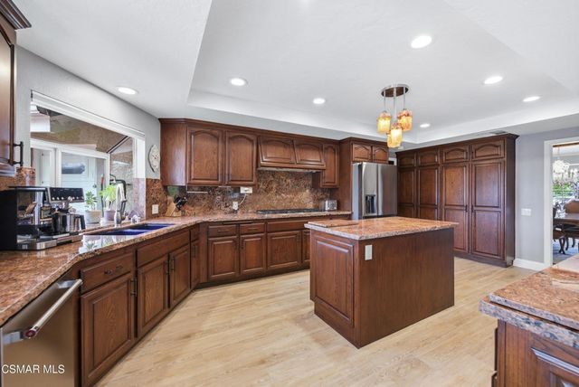 206 Rangely Court, Simi Valley, CA 93065