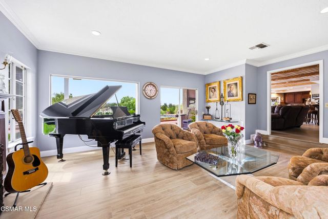 206 Rangely Court, Simi Valley, CA 93065