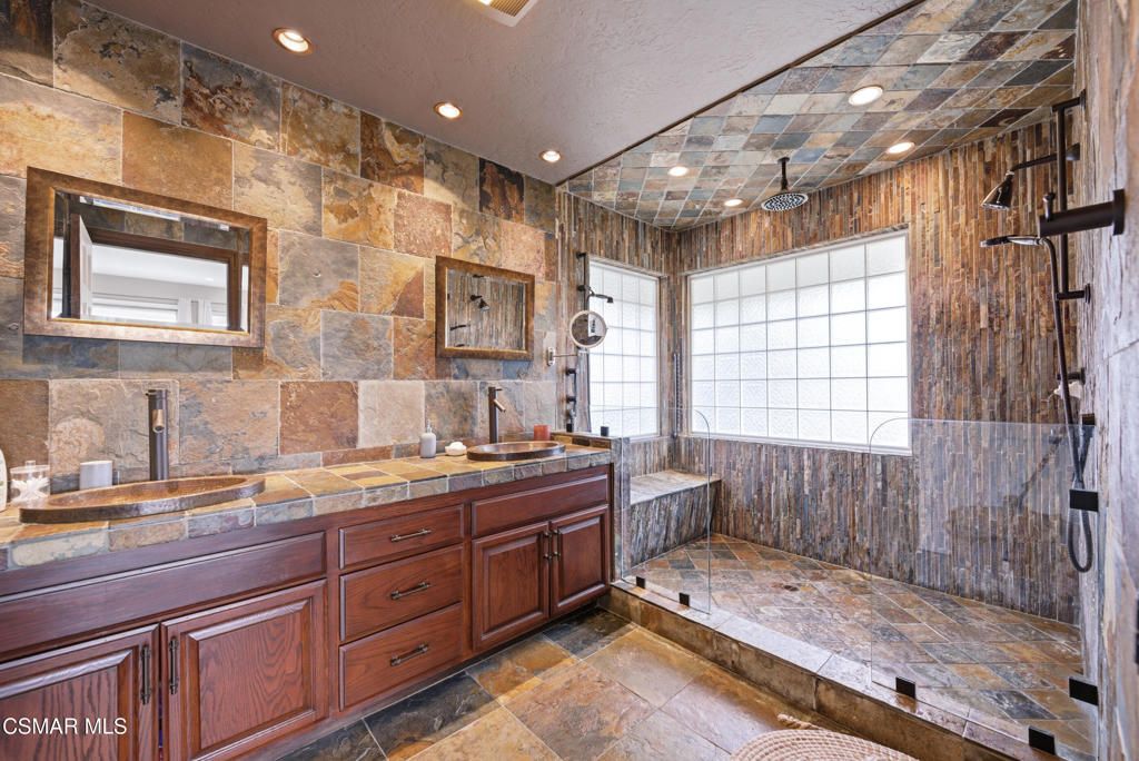 Image 26 of property listing at 206 Rangely Court, Simi Valley, CA 93065
