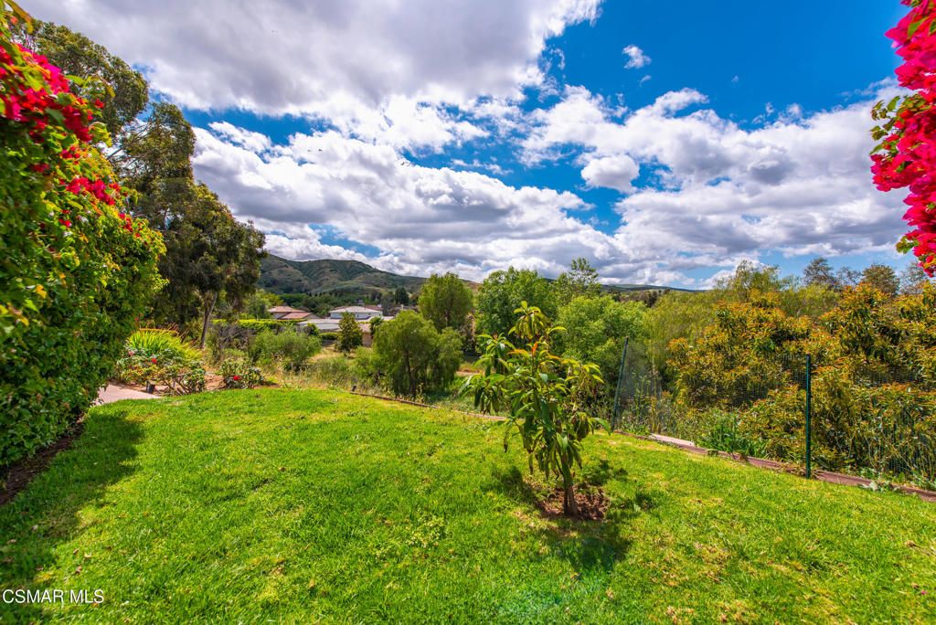 Image 44 of property listing at 206 Rangely Court, Simi Valley, CA 93065