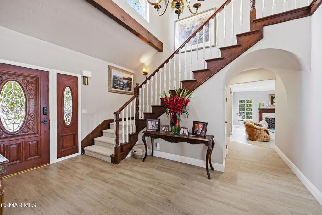 Image 6 of property listing at 206 Rangely Court, Simi Valley, CA 93065