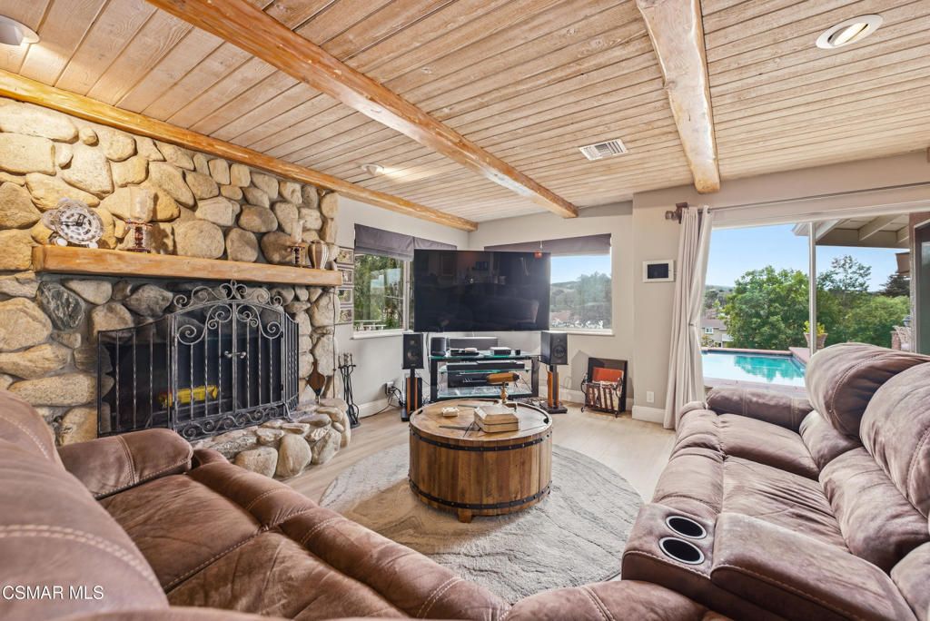 Image 8 of property listing at 206 Rangely Court, Simi Valley, CA 93065
