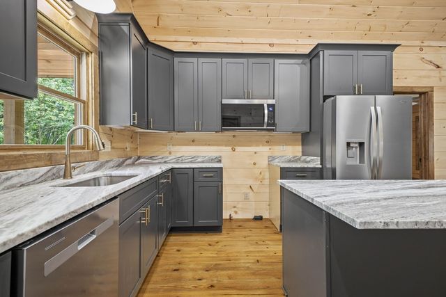 224 Pinecrest Drive, Ellijay, GA 30540