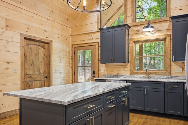 224 Pinecrest Drive, Ellijay, GA 30540