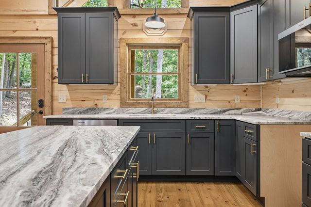 224 Pinecrest Drive, Ellijay, GA 30540