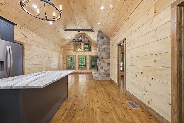 224 Pinecrest Drive, Ellijay, GA 30540