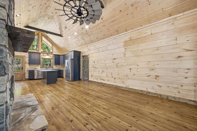 224 Pinecrest Drive, Ellijay, GA 30540