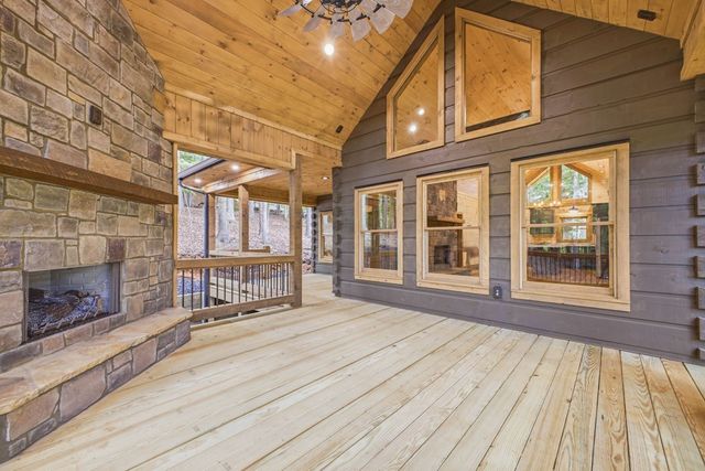 224 Pinecrest Drive, Ellijay, GA 30540