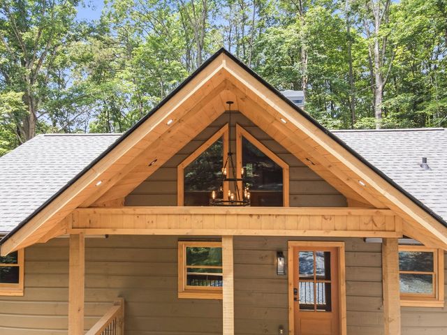 224 Pinecrest Drive, Ellijay, GA 30540