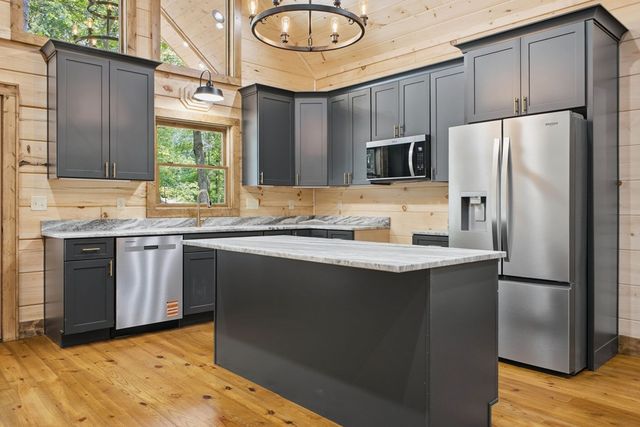224 Pinecrest Drive, Ellijay, GA 30540