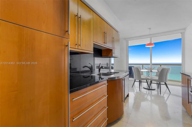 6365 Collins Ave 3202, Miami Beach, FL 33141