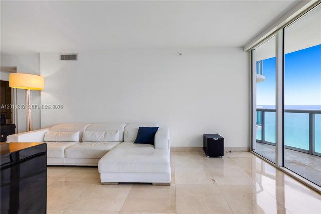 6365 Collins Ave 3202, Miami Beach, FL 33141