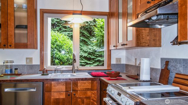 10 Windship Drive, Port Townsend, WA 98368