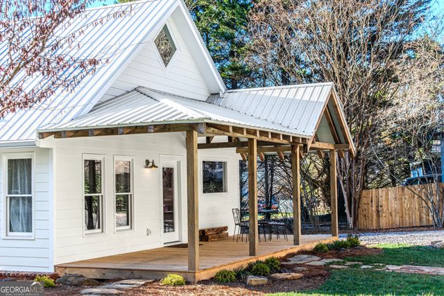 8679 Lakewood Highway, Mineral Bluff, GA 30559