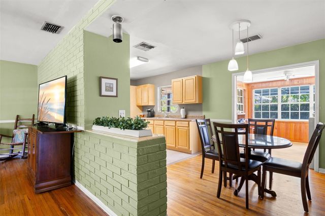 909 WOODLEY ROAD, Clearwater, FL 33764