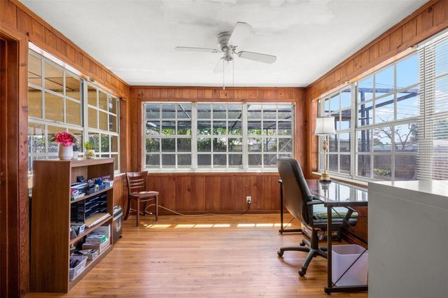 909 WOODLEY ROAD, Clearwater, FL 33764