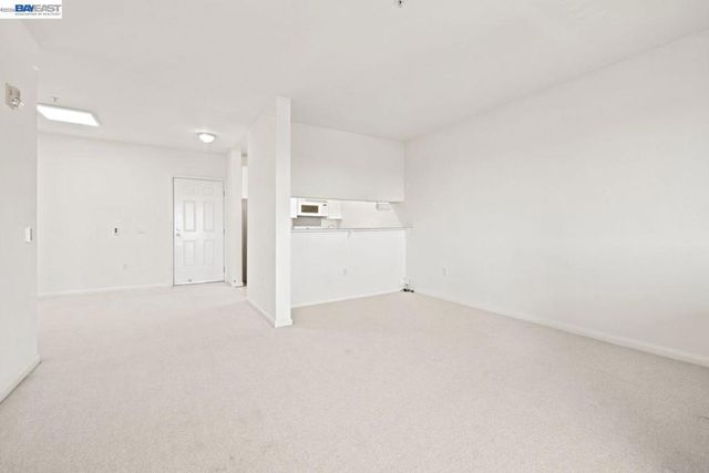 401 S Norfolk St 301, San Mateo, CA 94401