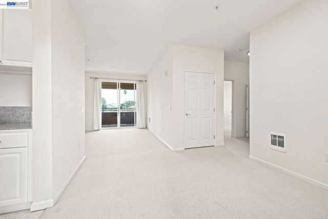 401 S Norfolk St 301, San Mateo, CA 94401