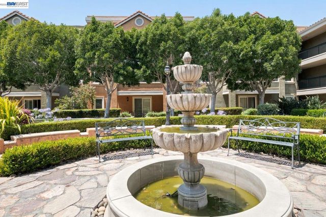401 S Norfolk St 301, San Mateo, CA 94401