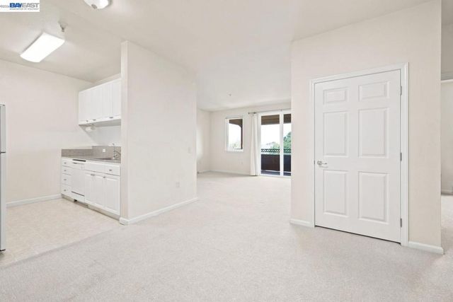 401 S Norfolk St 301, San Mateo, CA 94401