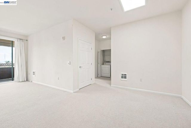 401 S Norfolk St 301, San Mateo, CA 94401