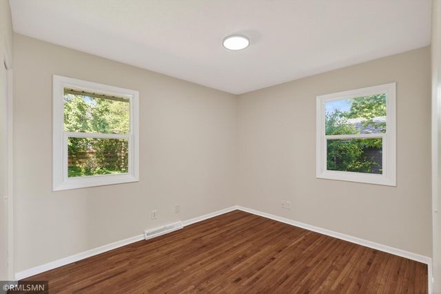 6601 Zealand Avenue N, Brooklyn Park, MN 55428