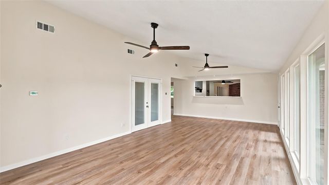 16121 Fm 2620 Road, Bedias, TX 77831