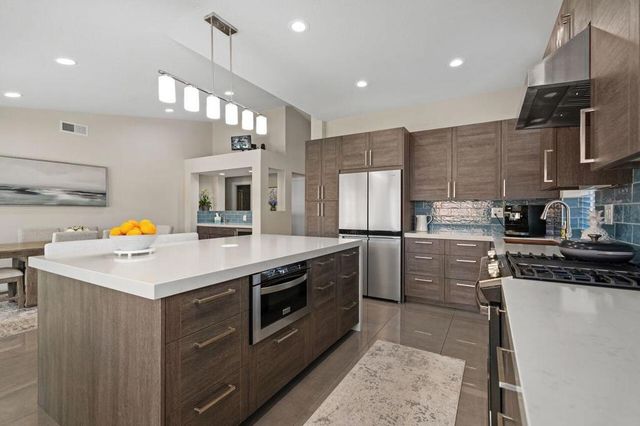 47190 Sand Sage Court, Palm Desert, CA 92260