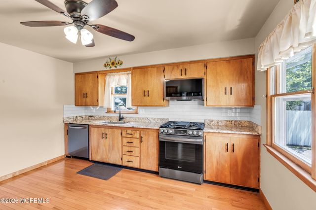 514 Pine Street, Lakehurst, NJ 08733