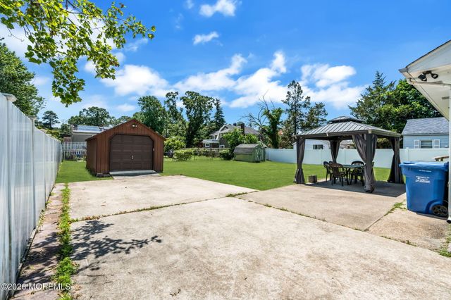 514 Pine Street, Lakehurst, NJ 08733