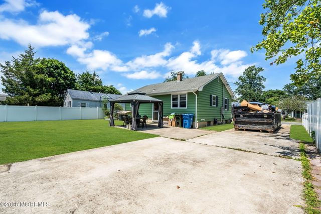 514 Pine Street, Lakehurst, NJ 08733