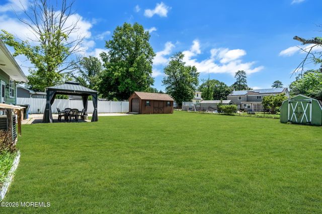 514 Pine Street, Lakehurst, NJ 08733