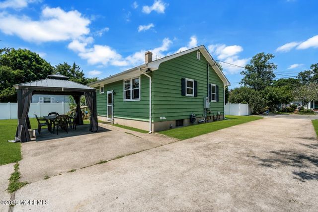 514 Pine Street, Lakehurst, NJ 08733
