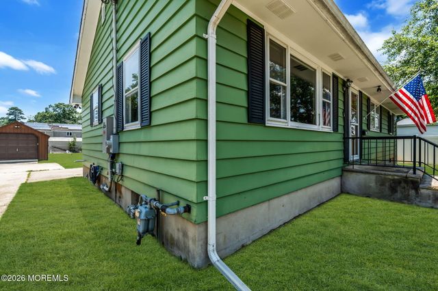 514 Pine Street, Lakehurst, NJ 08733