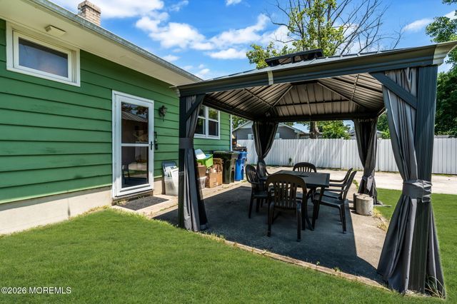 514 Pine Street, Lakehurst, NJ 08733