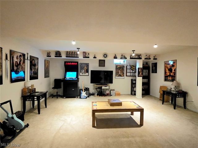 10065 Meadow Ridge Drive, Streetsboro, OH 44241