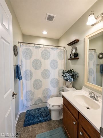 10065 Meadow Ridge Drive, Streetsboro, OH 44241
