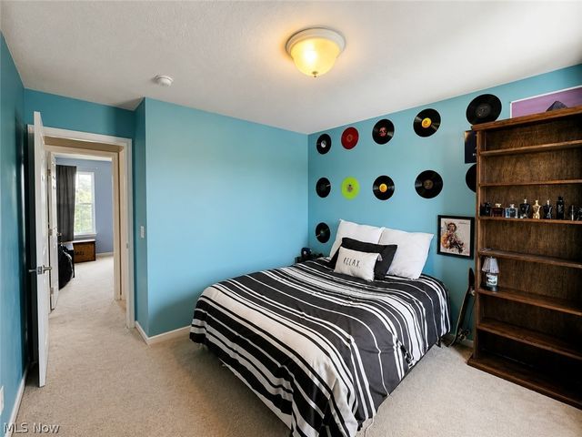 10065 Meadow Ridge Drive, Streetsboro, OH 44241