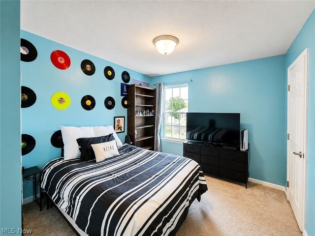 10065 Meadow Ridge Drive, Streetsboro, OH 44241