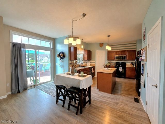 10065 Meadow Ridge Drive, Streetsboro, OH 44241