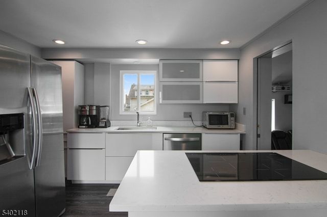 12 Nutwold Ave, West Orange Twp., NJ 07052