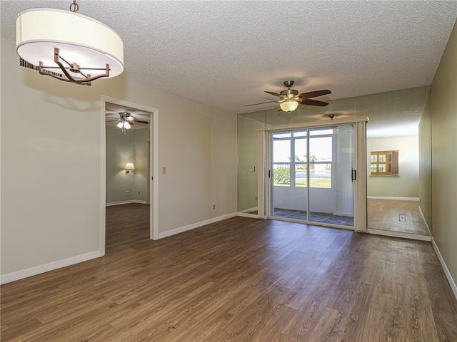 464 Grove Isle Circle 464, Vero Beach, FL 32962