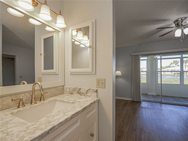 464 Grove Isle Circle 464, Vero Beach, FL 32962