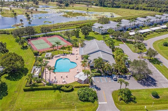 464 Grove Isle Circle 464, Vero Beach, FL 32962