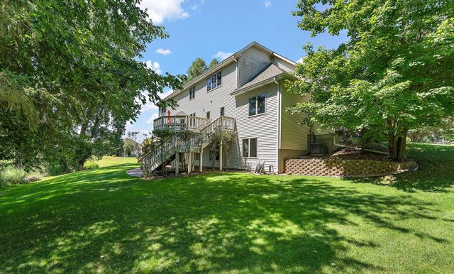 1401 Larkspur Court, Woodbury, MN 55129
